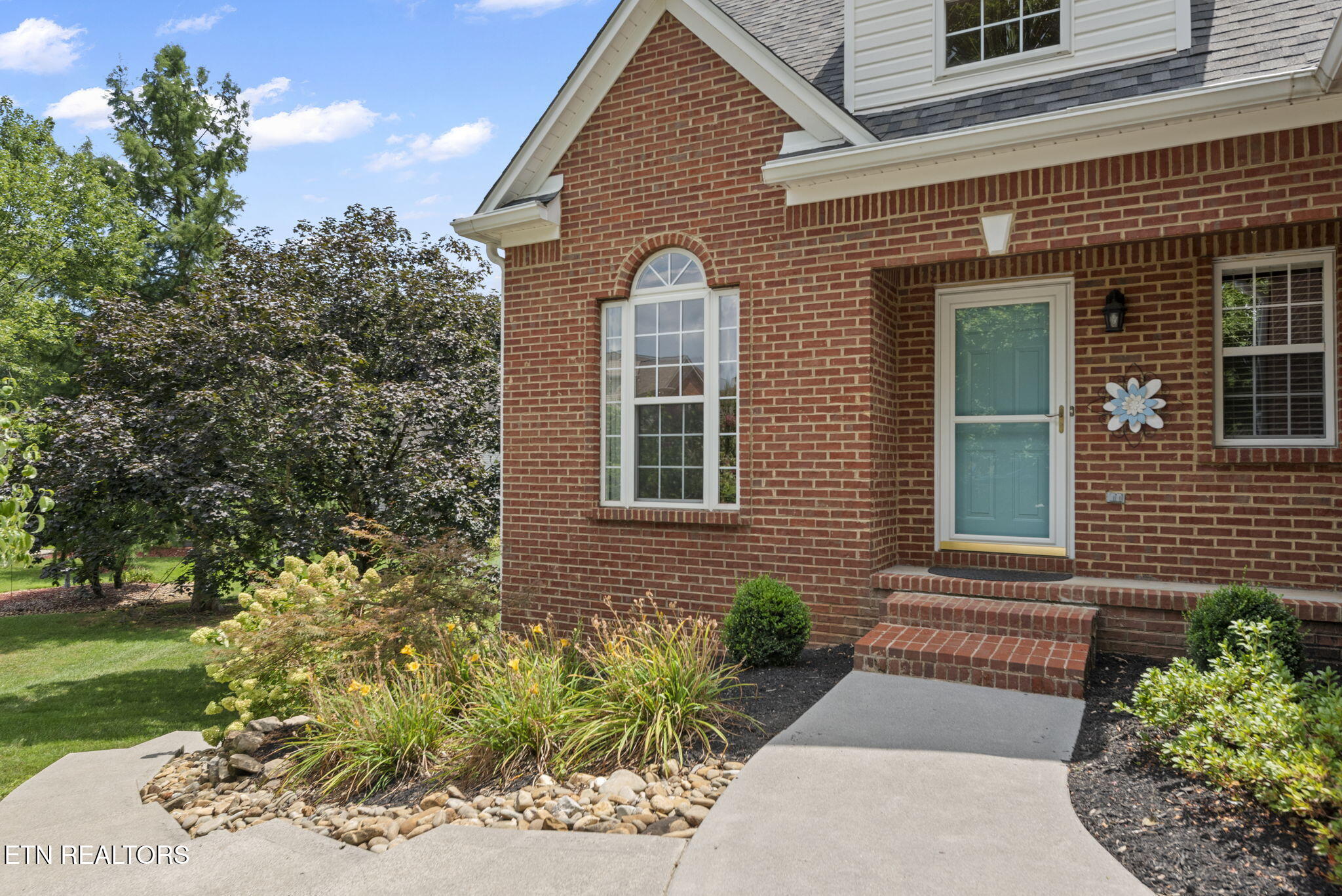 2505 Cedar Hurst Lane