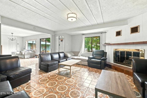 Tiny photo for 2715 Sullins St, Knoxville, TN 37919 (MLS # 1348877)