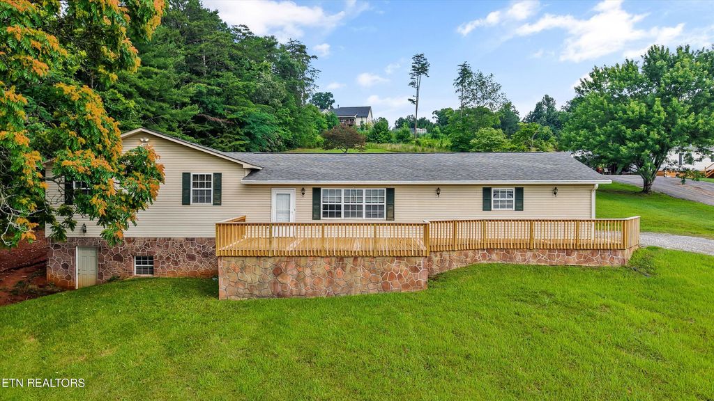 Photo of 632 Mountain View Drive, Seymour, TN 37865 (MLS # 1347371)