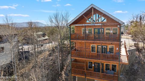 Photo of 1120 N Trail Drive, Sevierville, TN 37862 (MLS # 1336994)