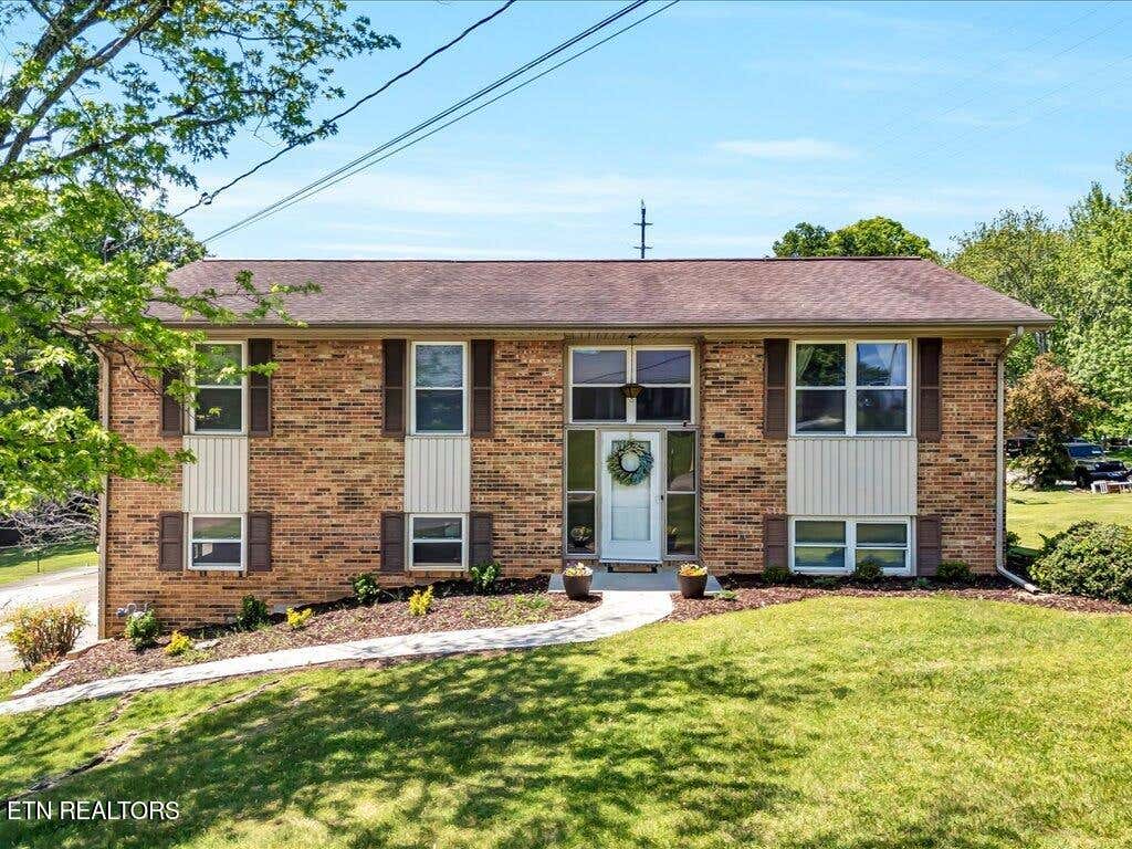 Photo of 293 Brentwood Drive, Morristown, TN 37814 (MLS # 1299599)