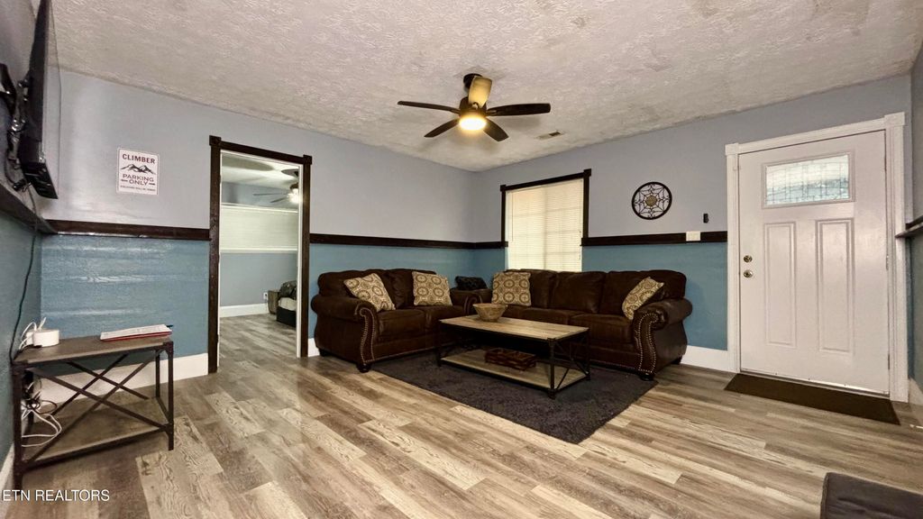 Photo of 1614 Dogwood St, Sevierville, TN 37876 (MLS # 1325608)