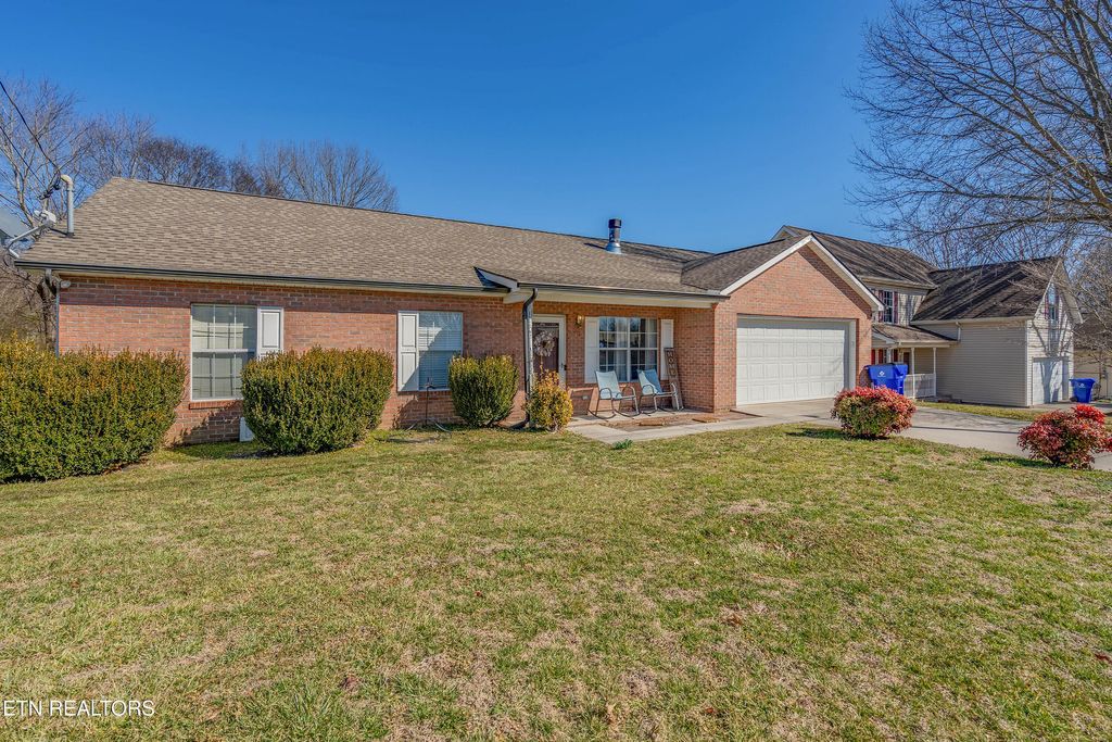 Photo of 6812 Saint Croix Lane, Knoxville, TN 37918 (MLS # 1329420)