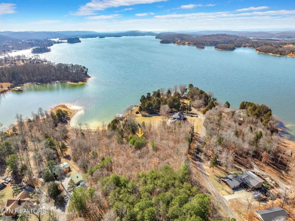 Photo of 173 Cedar Point Drive, Kingston, TN 37763 (MLS # 1288611)