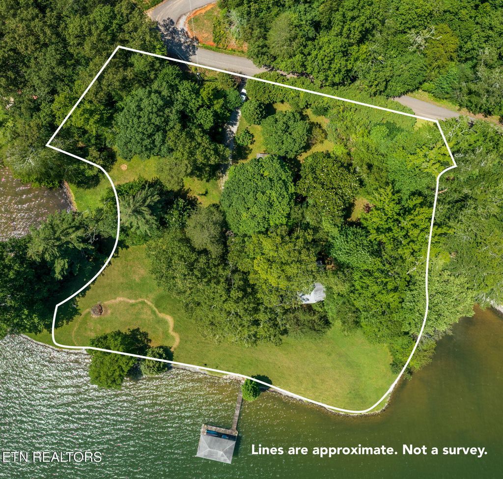 Photo of 592 Eagle Point Drive, Rockwood, TN 37854 (MLS # 1303041)