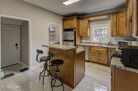 Tiny photo for 2502 Harvey St, Knoxville, TN 37917 (MLS # 1332653)