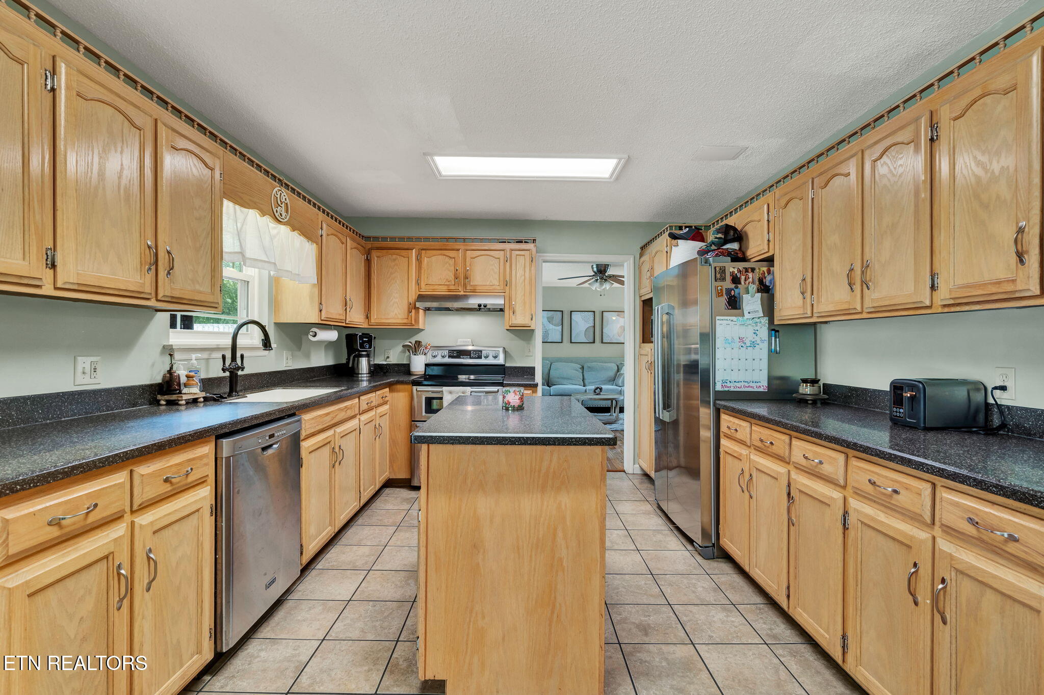 446 SE Hickory Hills Drive