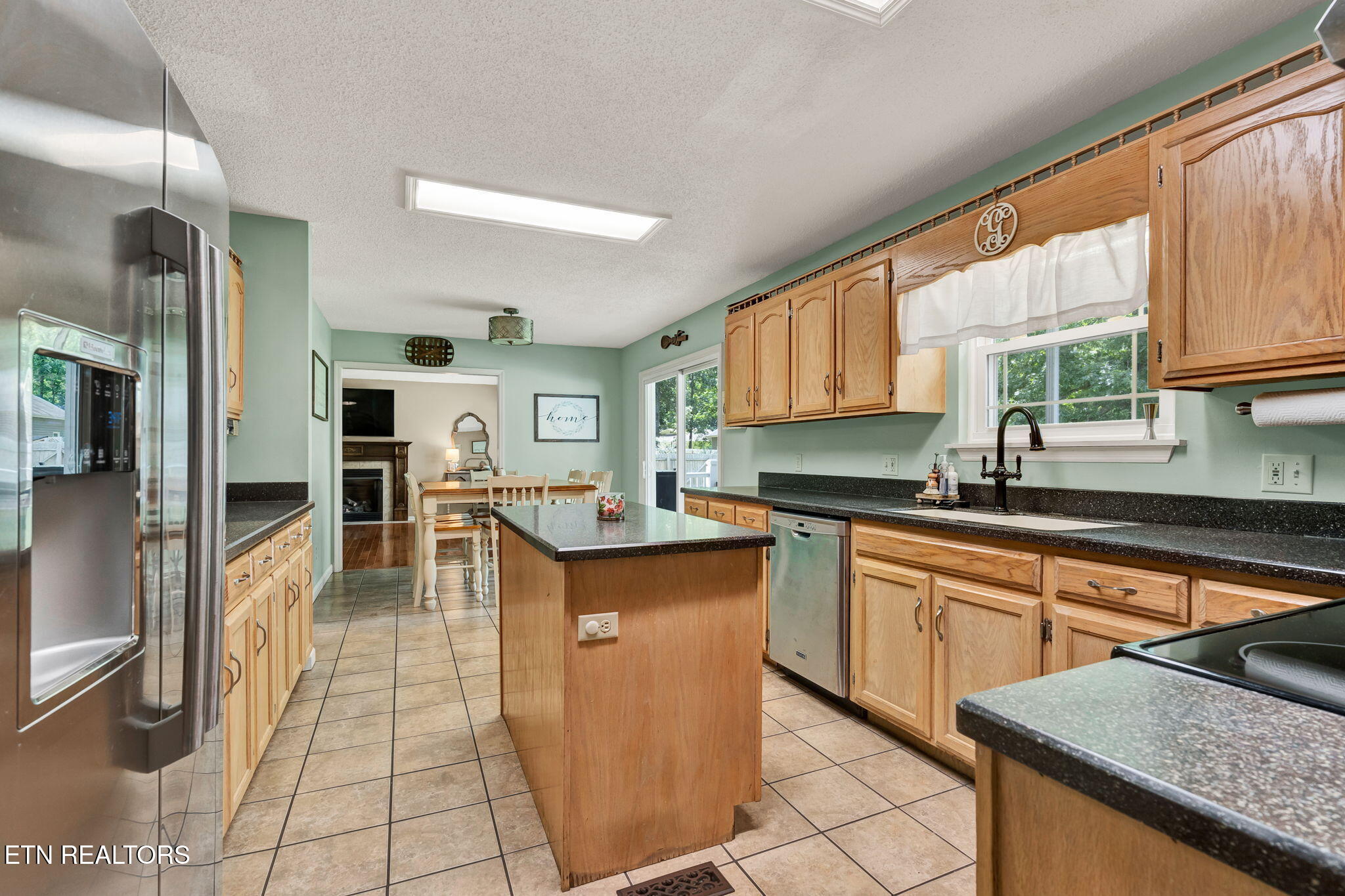 446 SE Hickory Hills Drive