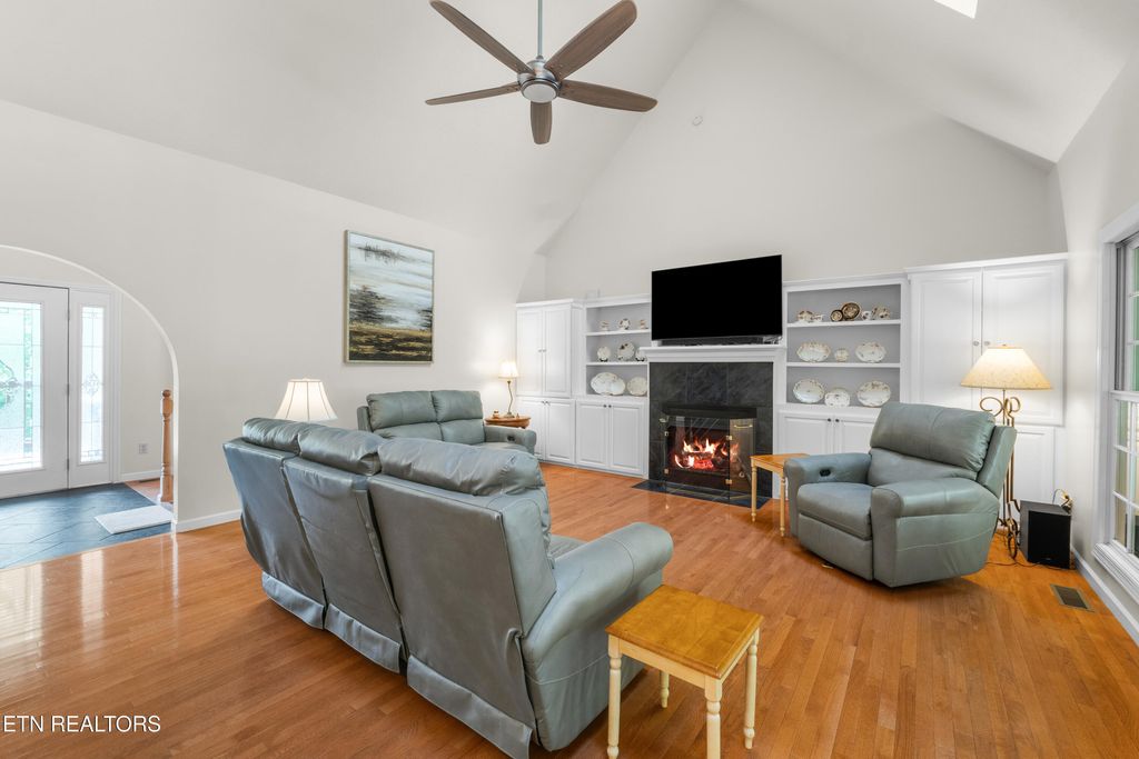 Photo of 736 Blue Beech Drive, Maryville, TN 37803 (MLS # 1348503)