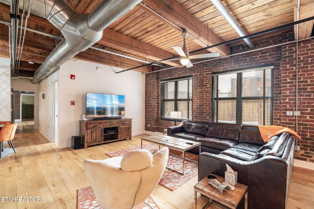 Photo of 240 W Jackson Ave #B05, Knoxville, TN 37902 (MLS # 1296141)