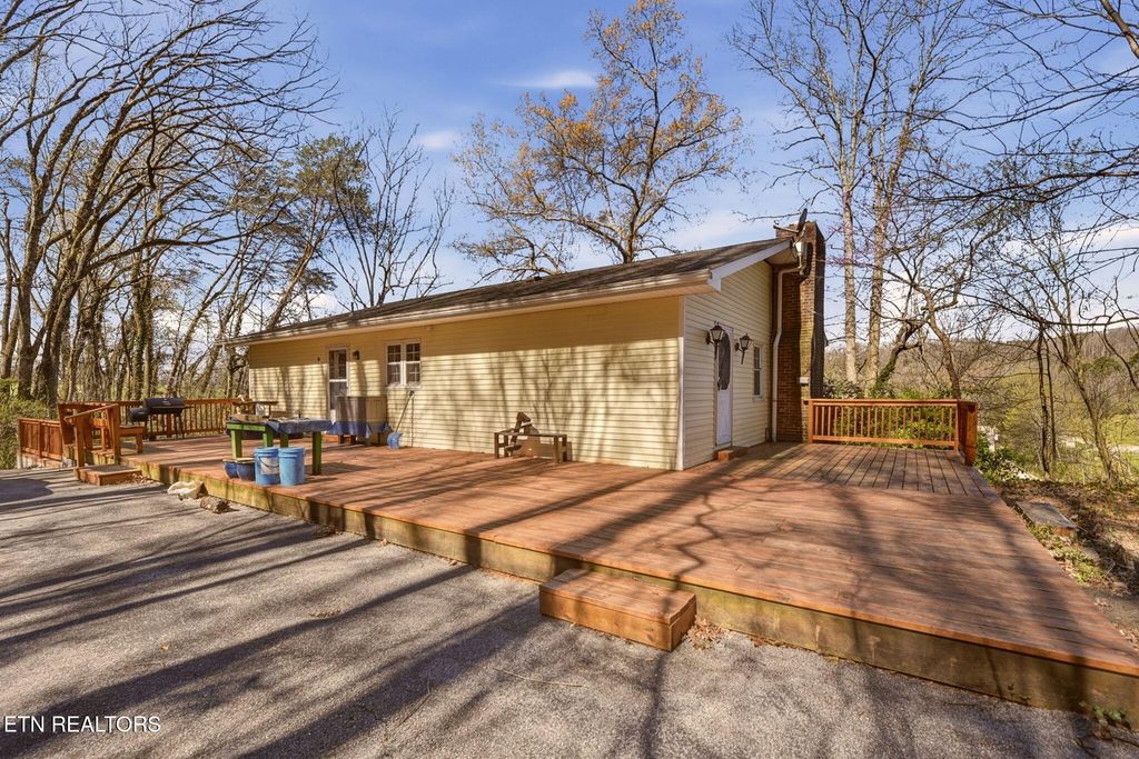 Photo of 1103 Forest Hill Drive, Harriman, TN 37748 (MLS # 1334477)