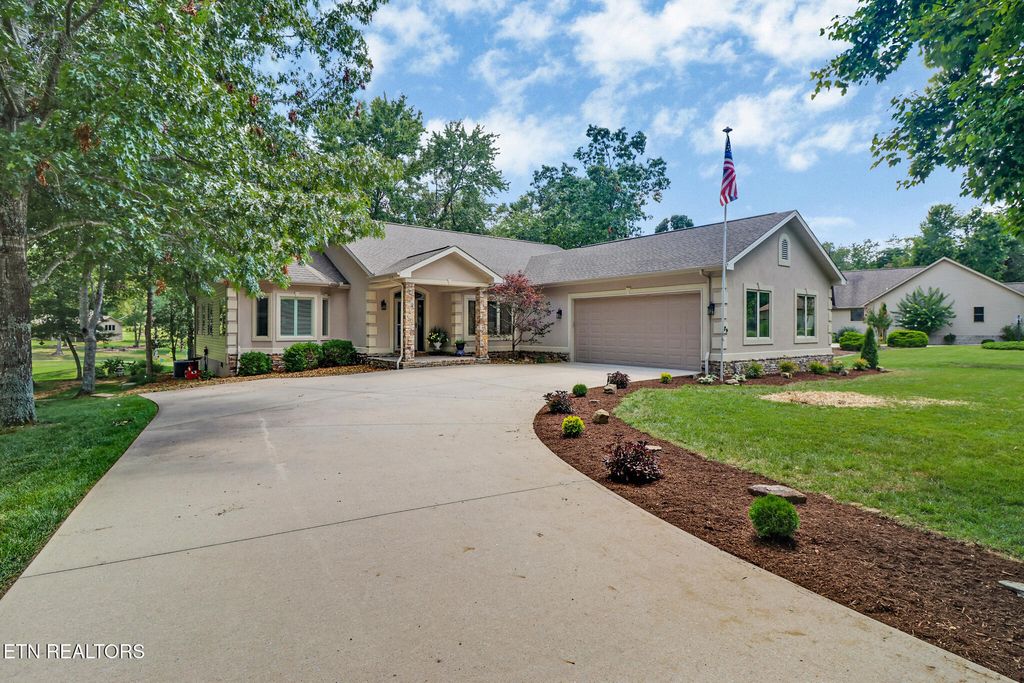 Photo of 125 Forest Hill Drive, Fairfield Glade, TN 38558 (MLS # 1309564)