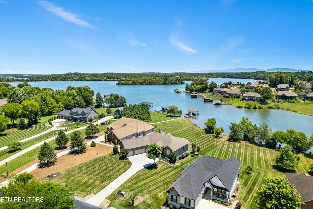 Photo of 343 Golanvyi Tr, Vonore, TN 37885 (MLS # 1269235)