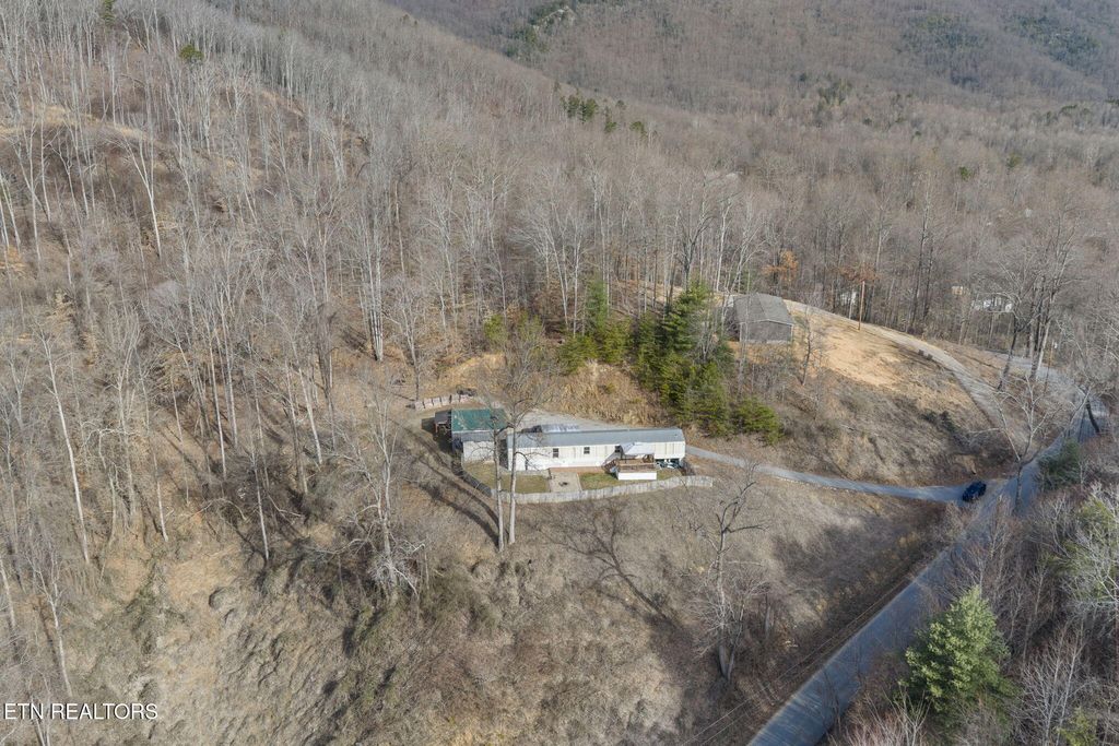 Photo of 425 Bazel Rd, Harriman, TN 37748 (MLS # 1331194)
