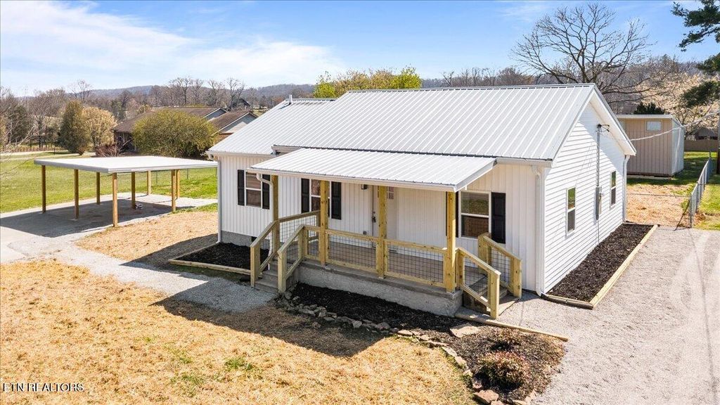 Photo of 10635 Hines Valley Rd, Lenoir City, TN 37771 (MLS # 1333510)