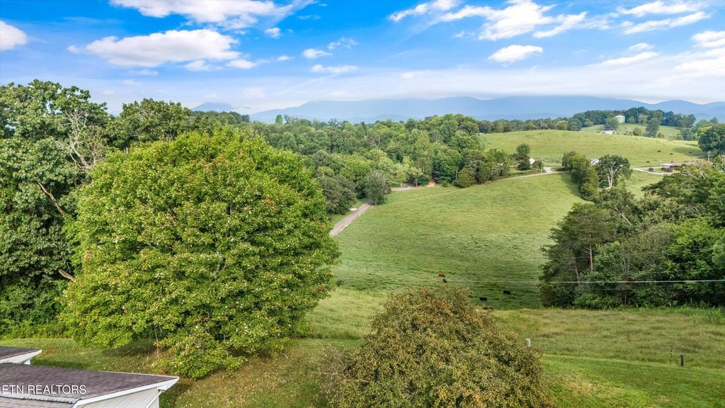 Photo of 150 Day Lane, Clinton, TN 37716 (MLS # 1312986)