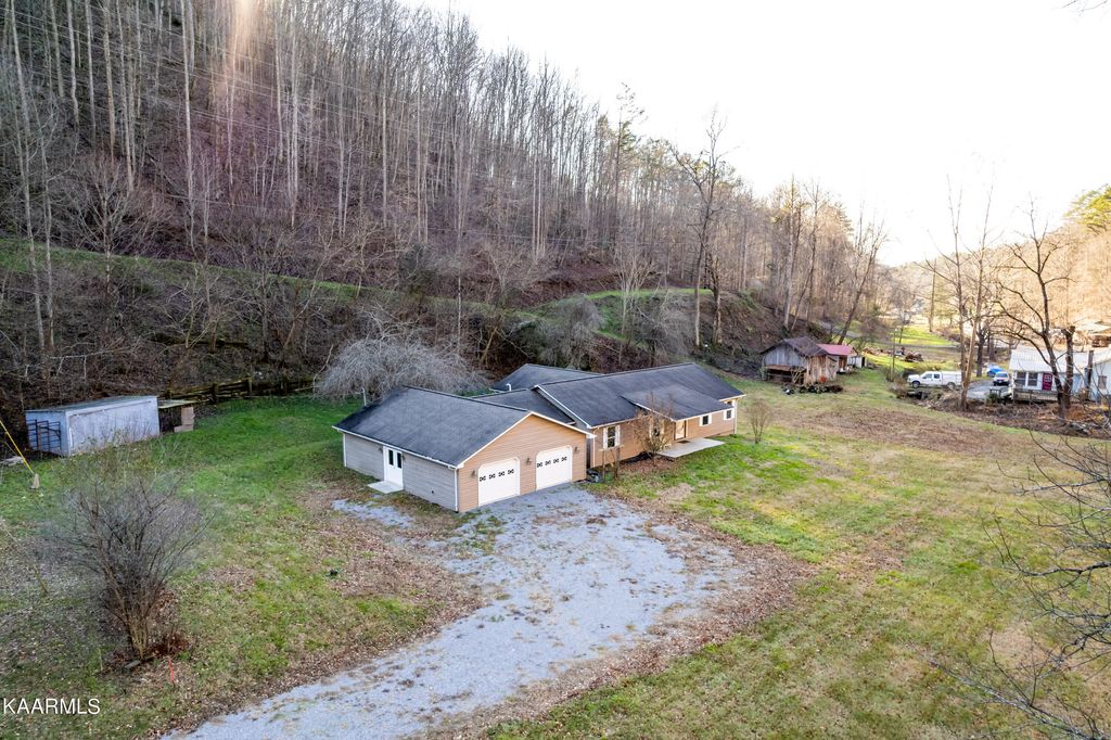 Photo of 910 Wears Valley Rd, Townsend, TN 37882 (MLS # 1204048)