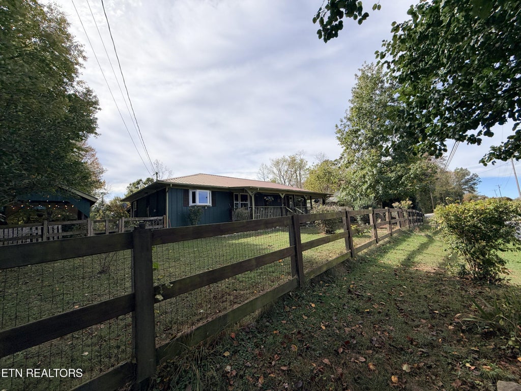 Photo of 3029 N York Hwy, Pall Mall, TN 38577 (MLS # 1359516)