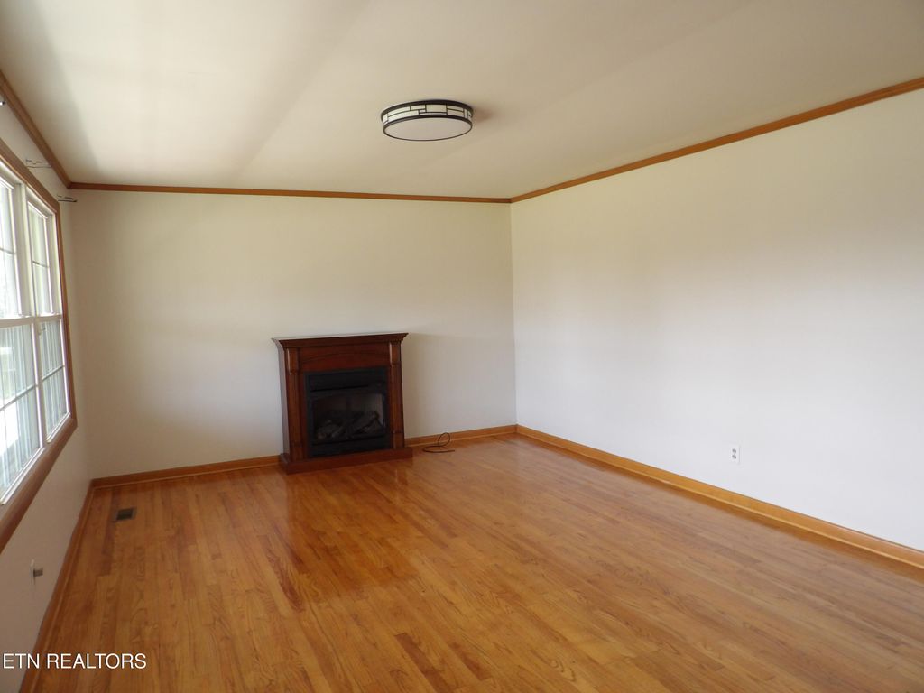 Photo of 18 Sandra Lane, Crossville, TN 38555 (MLS # 1333747)