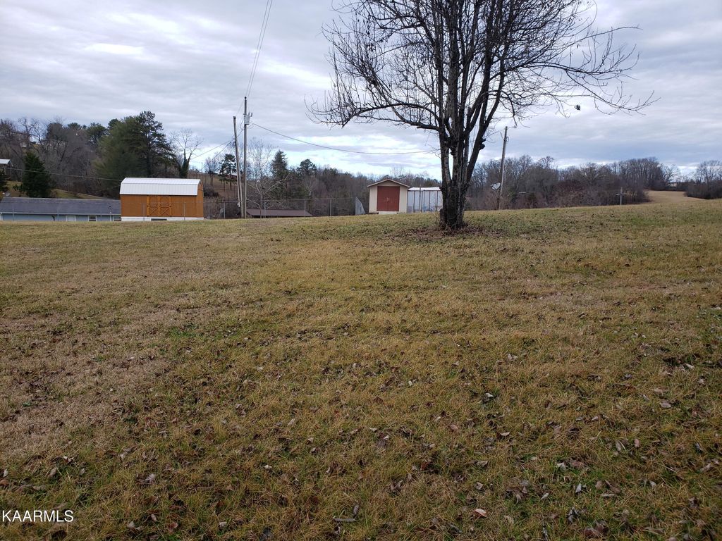 Photo of Brooks St, Tazewell, TN 37879 (MLS # 1217147)