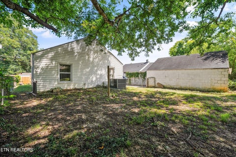 Tiny photo for 109 N Magnolia St, Maryville, TN 37801 (MLS # 1355913)