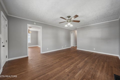 Tiny photo for 109 N Magnolia St, Maryville, TN 37801 (MLS # 1355913)