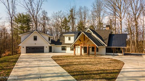 Photo of 226 Meadowood Rd, Newport, TN 37821 (MLS # 1331540)