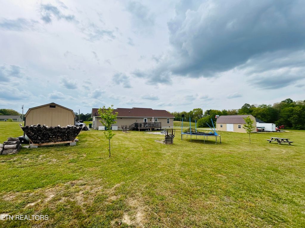 Photo of 233 Georgee Rd, Jamestown, TN 38556 (MLS # 1338296)