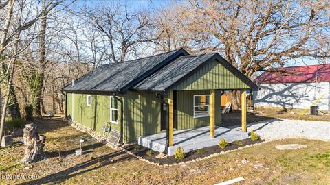 Tiny photo for 124 Blue Drive, LaFollette, TN 37766 (MLS # 1326020)