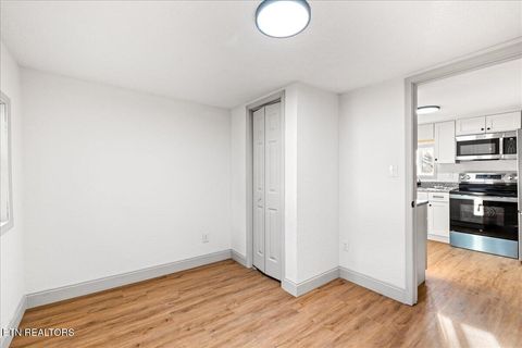 Tiny photo for 124 Blue Drive, LaFollette, TN 37766 (MLS # 1326020)