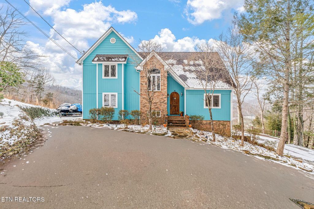 Photo of 1368 N Shorewood Lane, Caryville, TN 37714 (MLS # 1328746)