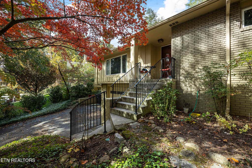Photo of 4241 Hiawatha Drive, Knoxville, TN 37919 (MLS # 1244575)