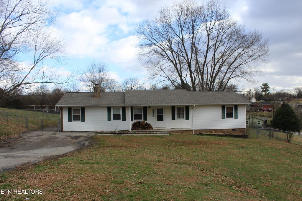 Photo of 412 Jane Way Lane, Jacksboro, TN 37757 (MLS # 1325512)