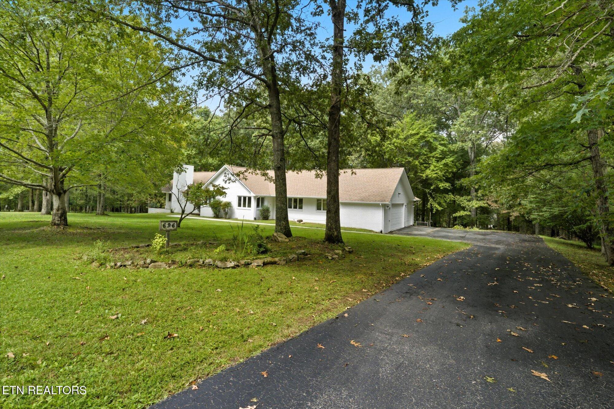 696 Laurel Circle