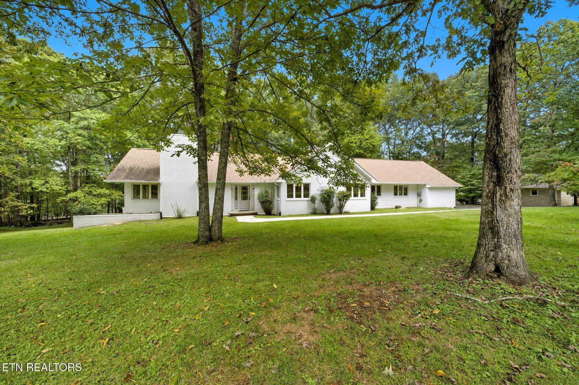 696 Laurel Circle