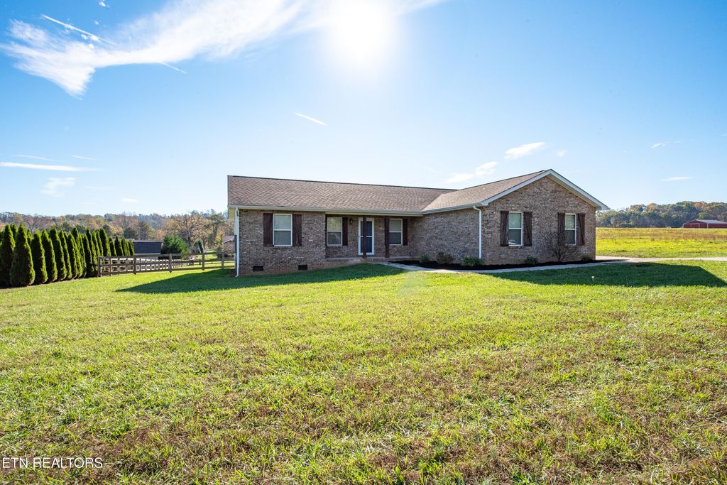 Photo of 1152 N Union Grove Rd, Friendsville, TN 37737 (MLS # 1282641)