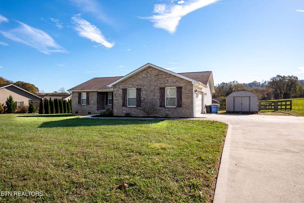 Photo of 1152 N Union Grove Rd, Friendsville, TN 37737 (MLS # 1282641)