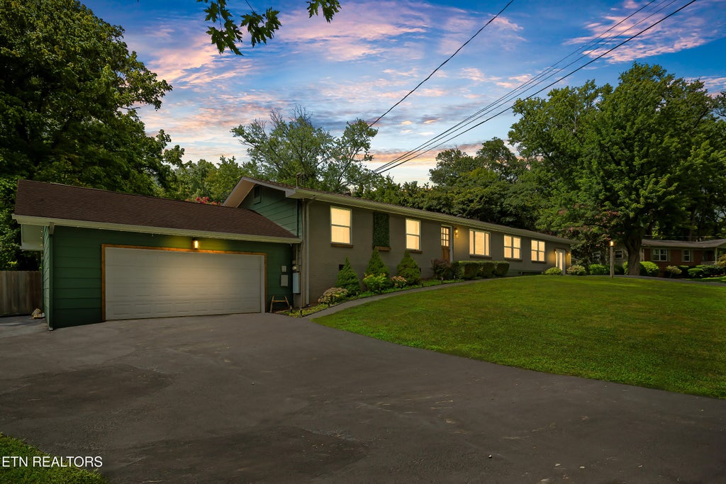 Photo of 721 Kephard Circle, Knoxville, TN 37922 (MLS # 1354643)