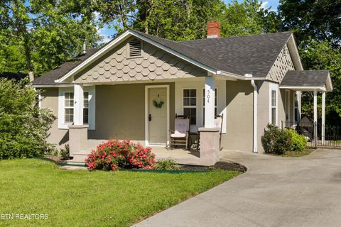 Tiny photo for 504 Cherokee Ave, Clinton, TN 37716 (MLS # 1342273)