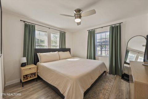 Tiny photo for 504 Cherokee Ave, Clinton, TN 37716 (MLS # 1342273)