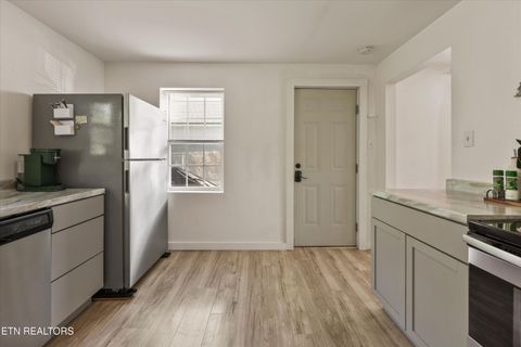 Tiny photo for 504 Cherokee Ave, Clinton, TN 37716 (MLS # 1342273)