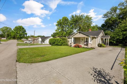 Tiny photo for 504 Cherokee Ave, Clinton, TN 37716 (MLS # 1342273)