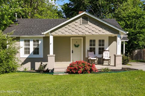 Photo of 504 Cherokee Ave, Clinton, TN 37716 (MLS # 1342273)
