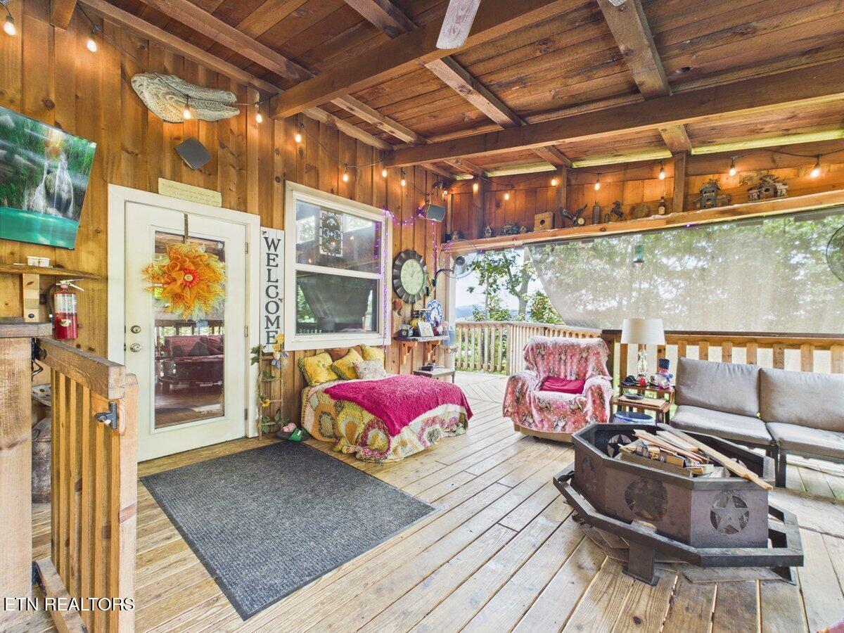 180 N Grand Country Drive