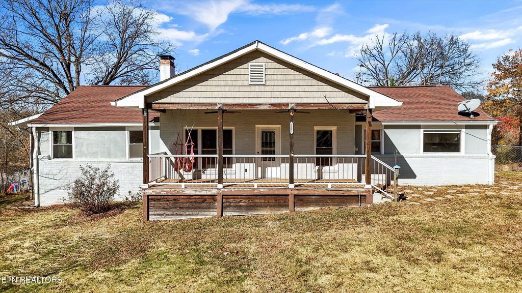 Photo of 1101 Avenue C, Knoxville, TN 37920 (MLS # 1322476)