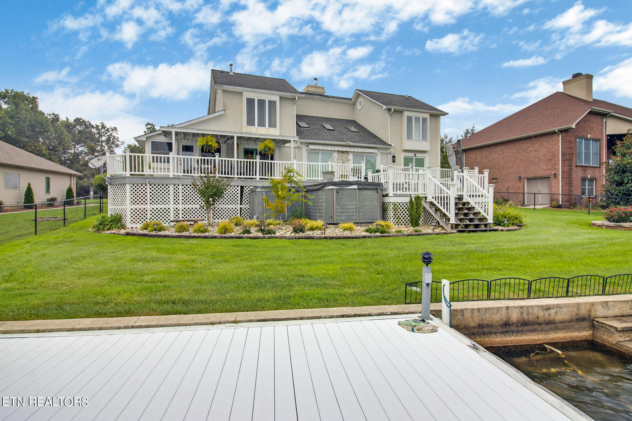 1260 Arrowhead Dr.