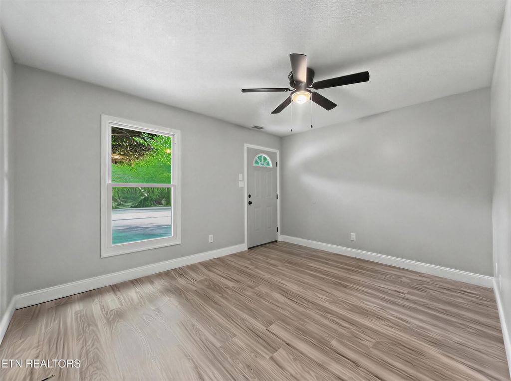 Photo of 944 Piney Grove Church Rd #D7, Knoxville, TN 37909 (MLS # 1345434)