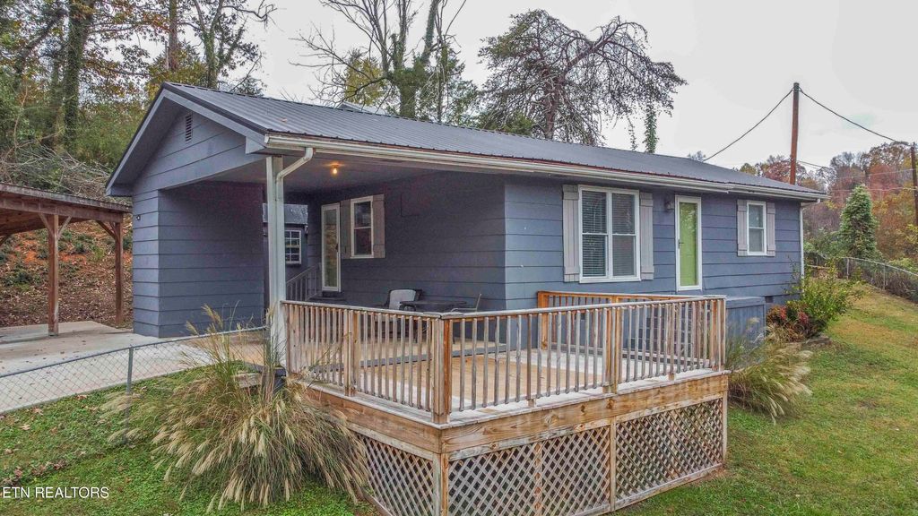 Photo of 102 Georgia Lane, Kingston, TN 37763 (MLS # 1283112)