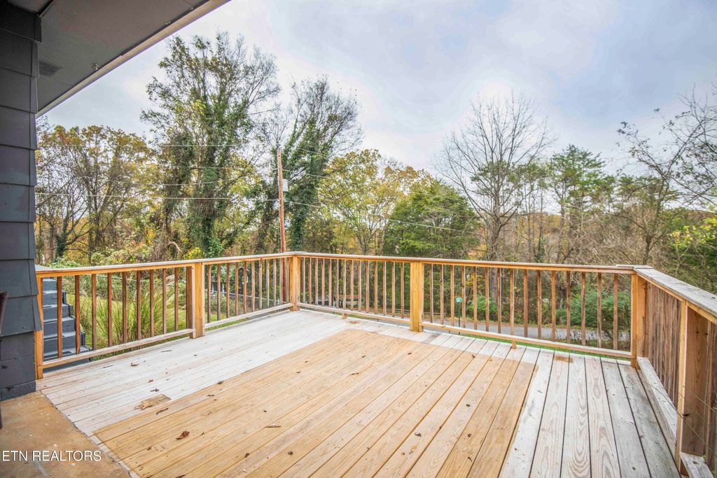 Photo of 102 Georgia Lane, Kingston, TN 37763 (MLS # 1283112)