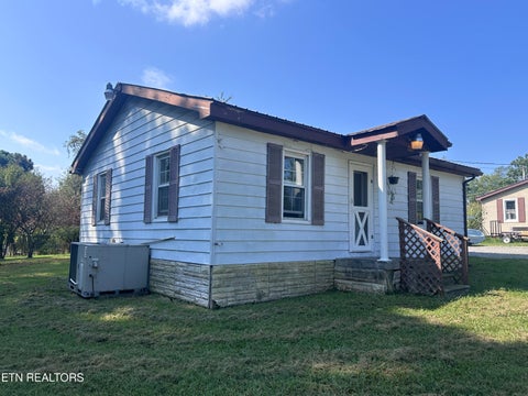 Tiny photo for 1106 Frank Campbell Rd, Jamestown, TN 38556 (MLS # 1355969)